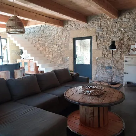 Le Clos Des Sarments * Saint-Gervasy